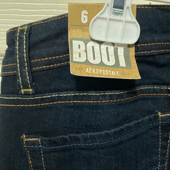 Stitch details on point - Picture 5 of 8